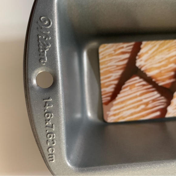 Wilton Recipe Right Non-Stick Mini Loaf Pan Set - Picture 2 of 5